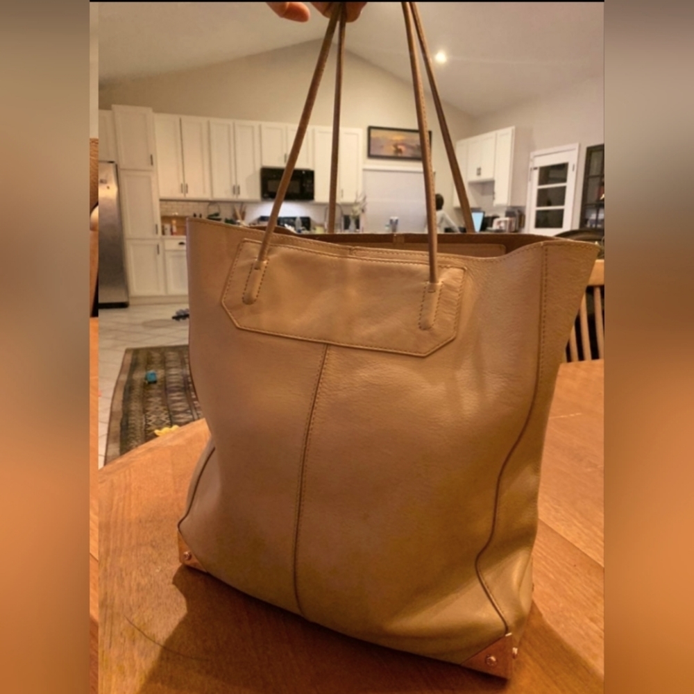 💥💯Authentic Alexander Wang Prism Genuine Leather Cream Tan Tote Bag Handbag💥